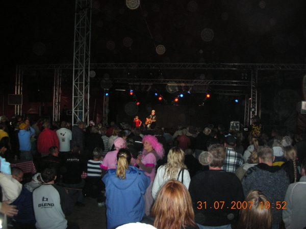 Tom Duke & Grønærten med publikum til Langelandsfestivalen 2007